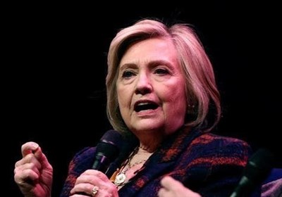 هیلاری کلینتون: ترامپ دولت آمریکا را گروگان گرفته است