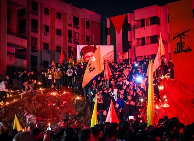 عکس این زن در محل شهادت نصرالله پُربازدید شد