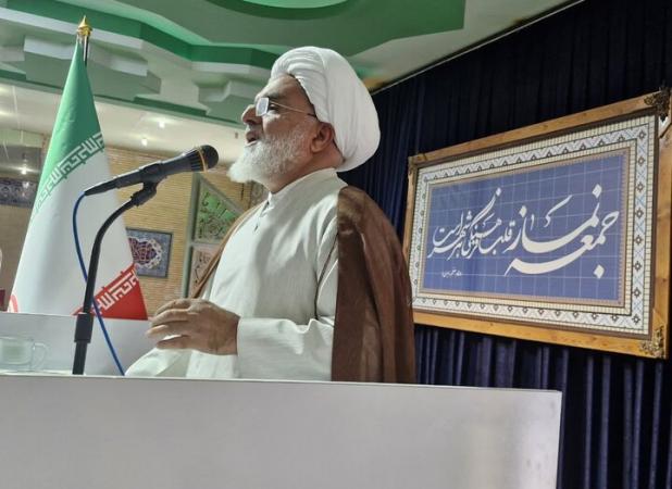 عزت و اقتدار ملی برابر دشمنان در گرو تکیه بر رهبری است