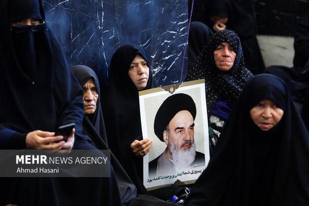 بانوان مؤمن ایرانی پاسداران عزت و استقلال در جنگ نرم هستند