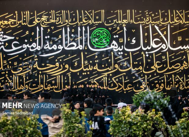 اجتماع باشکوه فاطمیون در مصلی نماز جمعه شهرستان نهاوند برگزار می‌شود