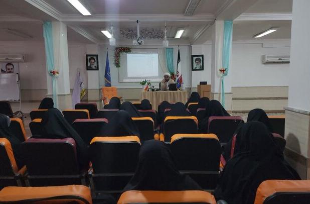 دوره تربیت مربی تدبر قرآن کریم در ساری برگزار شد