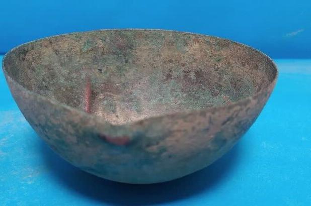 چهار قطعه ظرف تاریخی در چهارمحال و بختیاری کشف شد