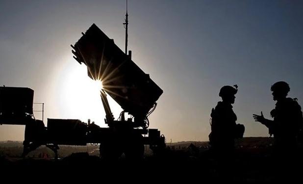 حملات راکتی به پایگاه‌های آمریکا در عراق و سوریه