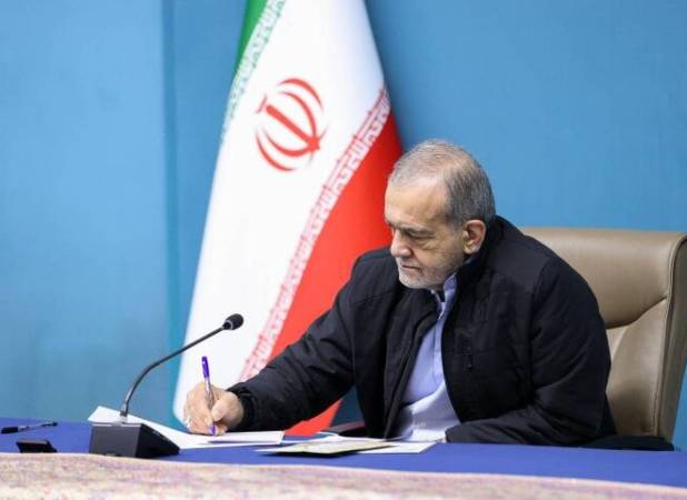 پزشکیان بر ضرورت تقویت صنعت فضایی و نقش‌آفرینی بخش خصوصی تاکید کرد