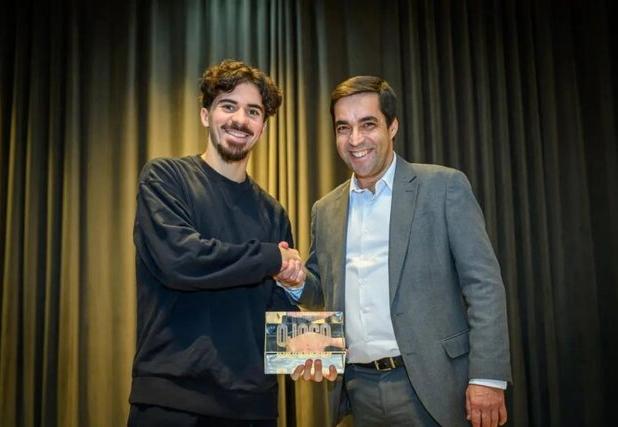 رسانه پرتغالی ویتینیا را بهترین بازیکن سال انتخاب کرد