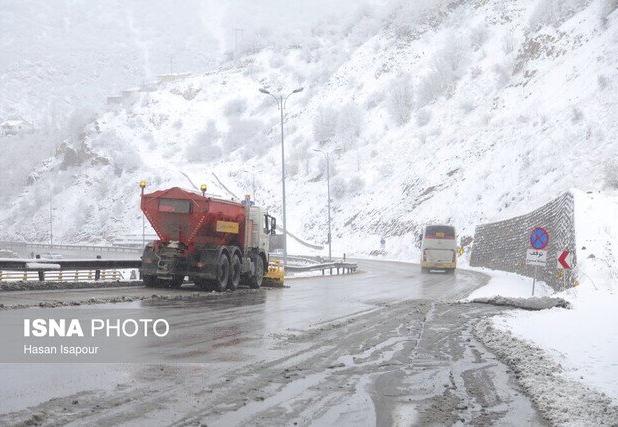 گردنه صلوات‌ آباد سنندج مسدود شد