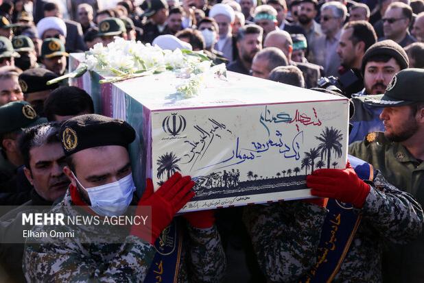 آیین وداع با پیکرهای ۱۰۰ شهید گمنام فردا در موزه انقلاب برگزار می‌شود