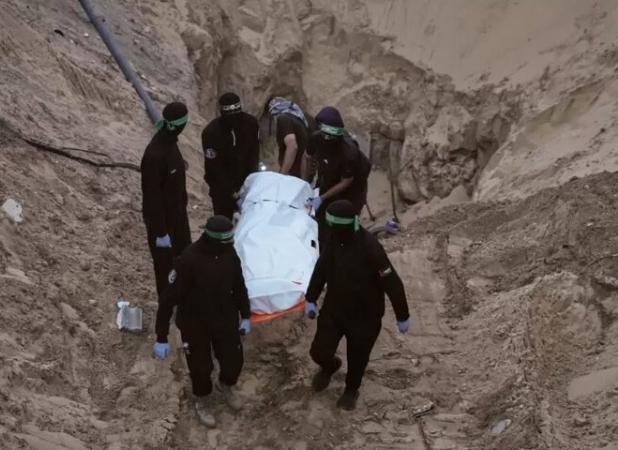 کشف جسد اسیر دیگر صهیونیست در مرکز نوار غزه