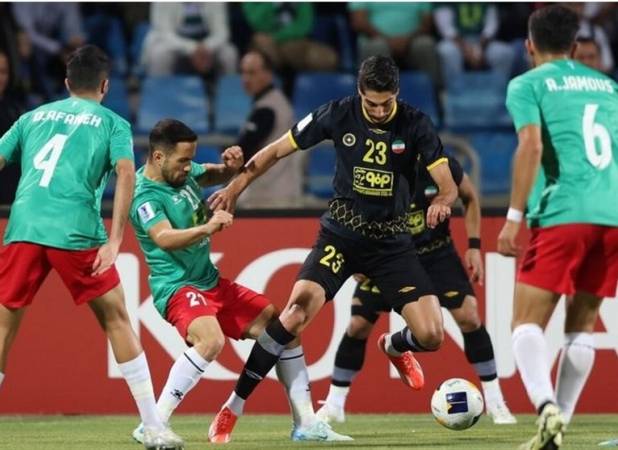 شکست سپاهان مقابل الوحدات در نیمه نخست