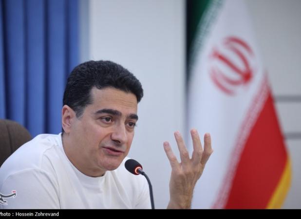 کنسرت خیابانی همایون شجریان / آغاز با دیار عاشقی‌ها و پایان با مرغ سحر