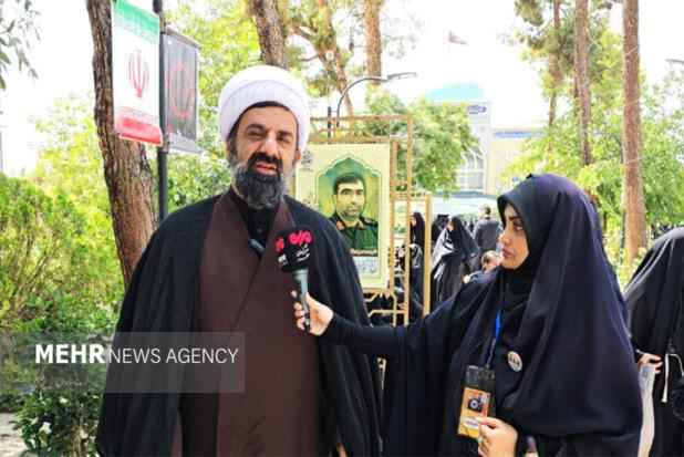 حال و هوای مراسم جاماندگان اربعین مملو از انسجام میان زائران بود