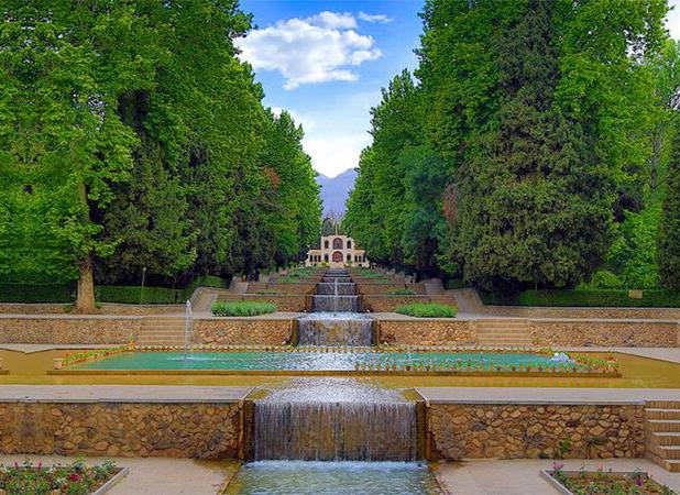 انجام عملیات عمرانی باغ شاهزاده ماهان را تعطیل می کند