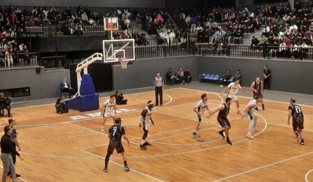 کاله در جدال با طبیعت/ همسایه‌ها برای جایگاه دومی لیگ برتر می‌جنگند