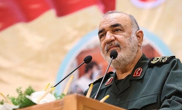 سرلشکر سلامی: وحدت ارتش و سپاه دشمنان را به یاس کشانده است