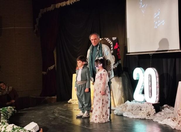 قطب‌الدین صادقی: جشنواره تئاتر کردی سقز تداعی پیام صلح و همدلی است