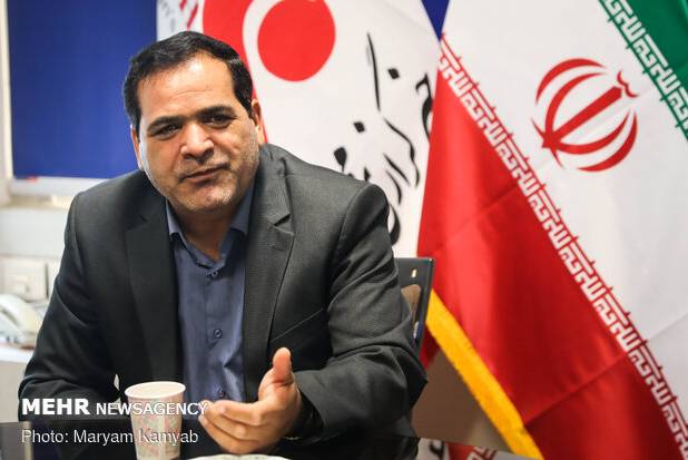 ارتباط با نسل امروز با ادبیات دهه۶۰شدنی نیست/فاصله‌گیری از انحصارگرایی