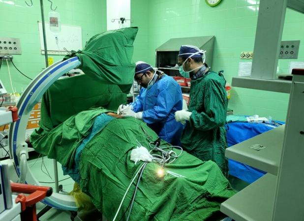 زیرمیزی برای درمان بیماران؛ تشدید رنج بیماری با هزینه‌های پنهان