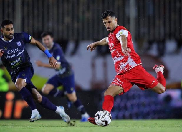 علیپور: چرا همه فقط روی پرسپولیس حساس شده‌اند؟