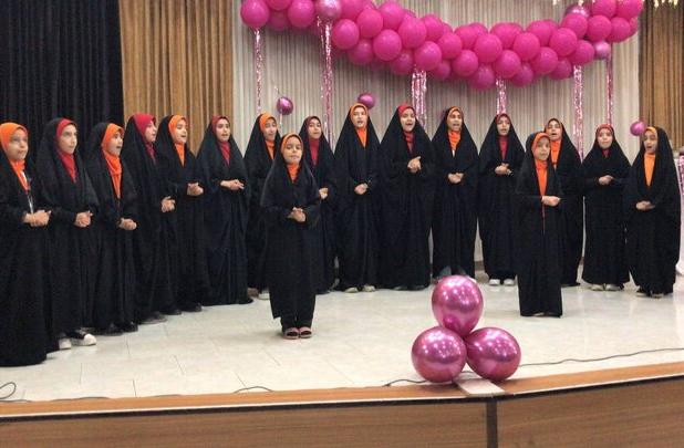 جشن دهه کرامت با حضور هزار دانش آموز قوچانی
