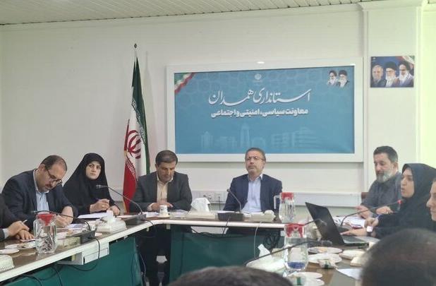 تویسرکان پیرترین و رزن جوان‌ترین شهر استان همدان هستند