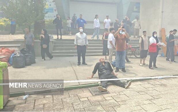 مصدومیت ۱۶ نفر در حادثه آتش سوزی مجتمع ونوس منطقه آزاد انزلی