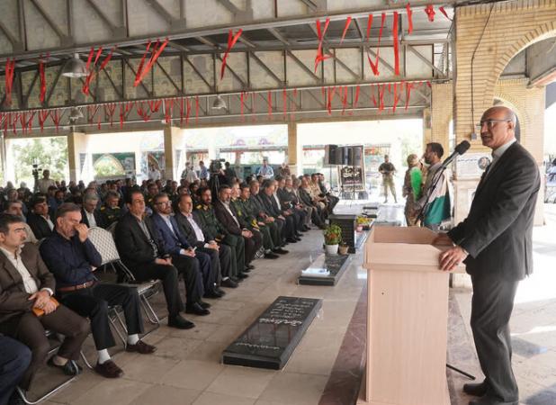 تداوم راه شهیدان، رمز عزت ایران