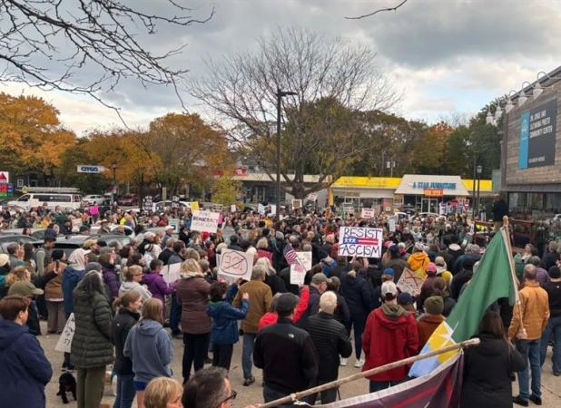 تظاهرات علیه سیاست‌های ضد مهاجرتی ترامپ در مریلند و ایلینوی