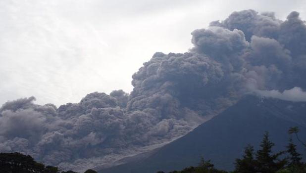 فوران آتشفشان فوئگو در گواتمالا +فیلم