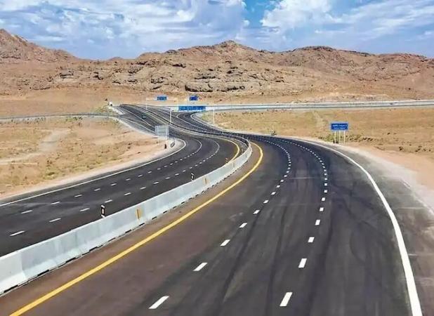 اعتراض ۴ نماینده شیراز به عدم کلنگ‌زنی قطعه ۸ آزادراه شیراز-اصفهان