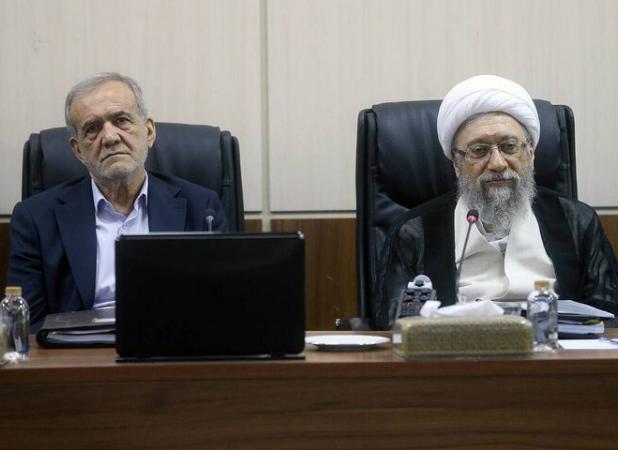 آیت الله آملی: اظهارات سخیف ترامپ ناشی از عدم تعادل فکری است