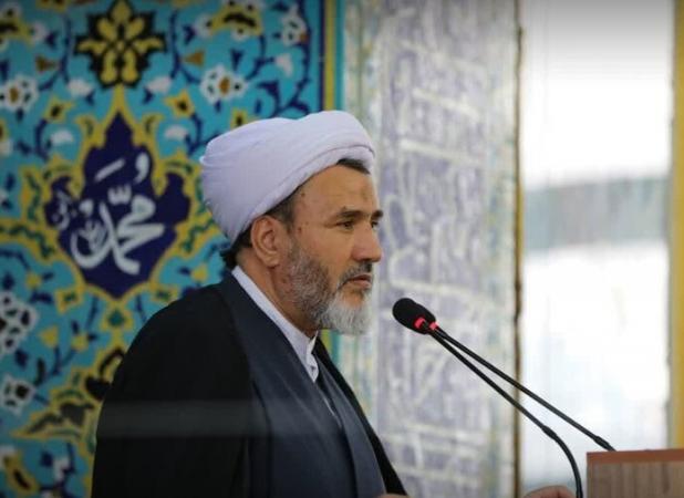 ارتباط با خدا ویژگی مثال زدنی امام خمینی(ره) بود