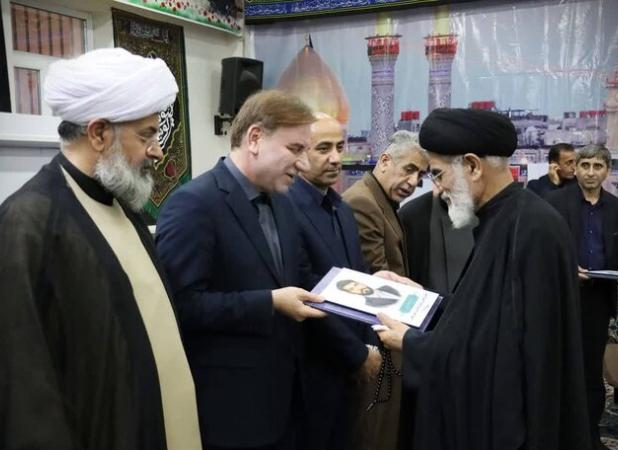 استقامت رمز ماندگاری در مسیر شهدا است