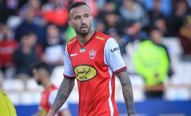 مهاجم گران‌قیمت خارجی در پرسپولیس ماندگار شد