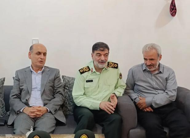 دیدار سردار رادان با خانواده شهید امنیت «حسن عشوری» در رودسر