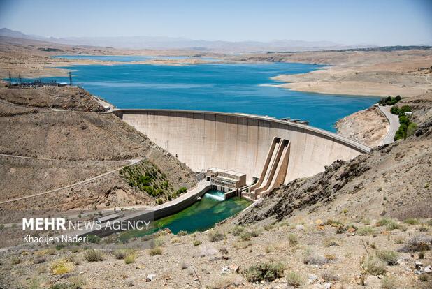 حجم سد زاینده‌رود به پایین‌ترین سطح تاریخی رسید؛ فقط ۱۱۸میلیون مترمکعب