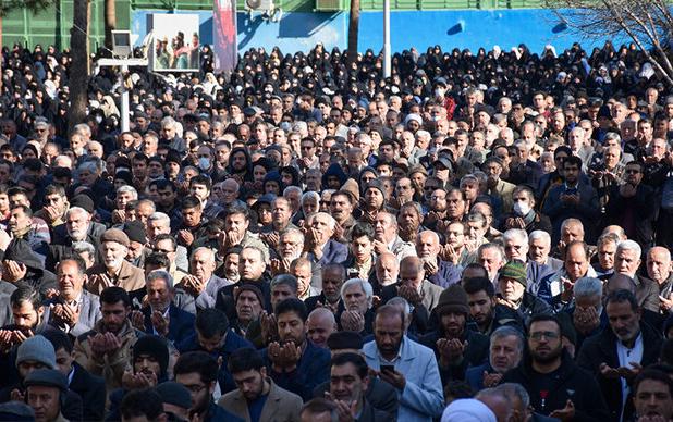 نماز باران در گلستان شهدای اصفهان اقامه شد