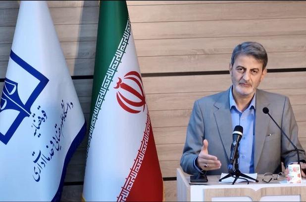 دستگاه قضائی سالانه حداقل به ۱۰۰۰ قاضی نیاز دارد