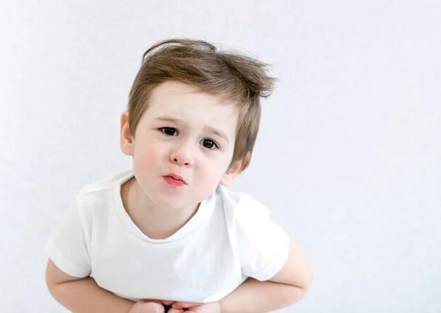 بهره‌گیری از داروهای ملین در درمان یبوست کودکان