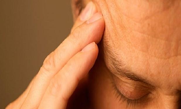 علائم سردردهای میگرنی/ میگرن چگونه تشدید می‌شود؟