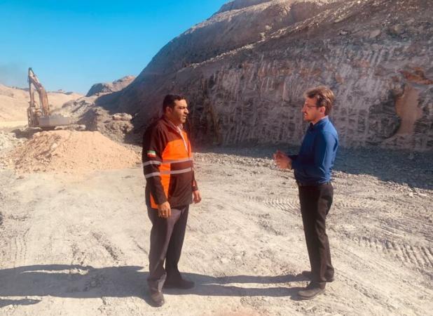 معاون فرماندار تنگستان: موانع اجرای پروژه‌های راهداری رفع شود