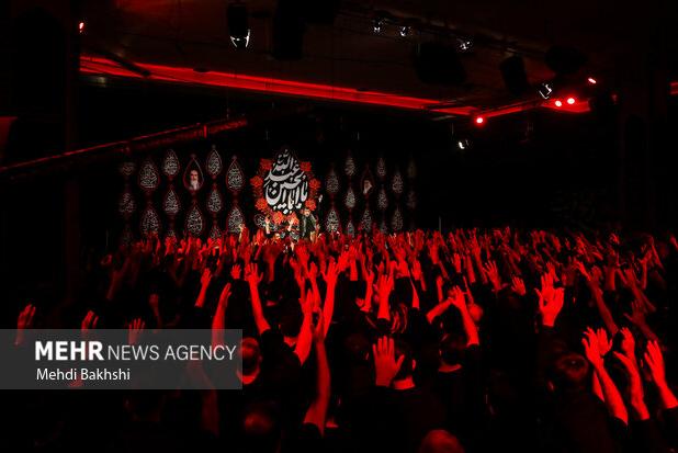 عزاداری شام غریبان شهادت حضرت زهرا(س) در هیئت فاطمیون کاشان