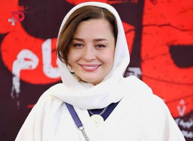 عکس خوش حس و حال مهراوه شریفی نیا از یک کافه