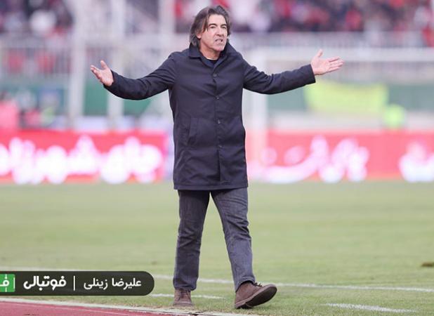 حرکات عجیب و هیجانی سرمربی استقلال در کنار زمین