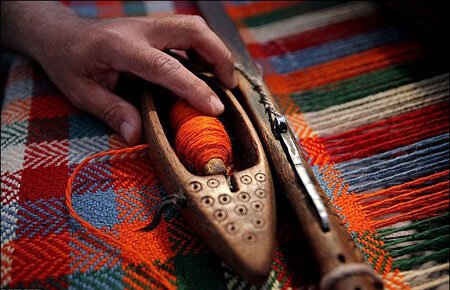 ثبت ملی چادرشب‌بافی روستای رویین اسفراین در فهرست میراث ناملموس کشور