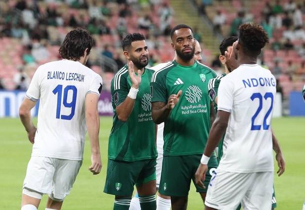 الاهلی قرارداد ریاض محرز را تمدید نمی‌کند