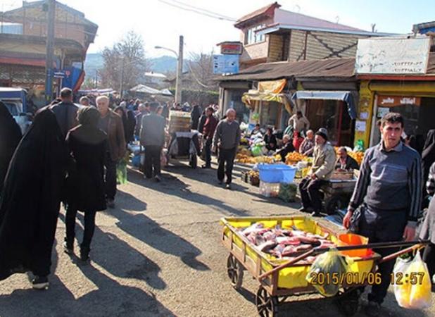 ایجاد فضای بازی کودکان و پارکینگ خودرو در بازارچه‌های اراک هدفگذاری شد