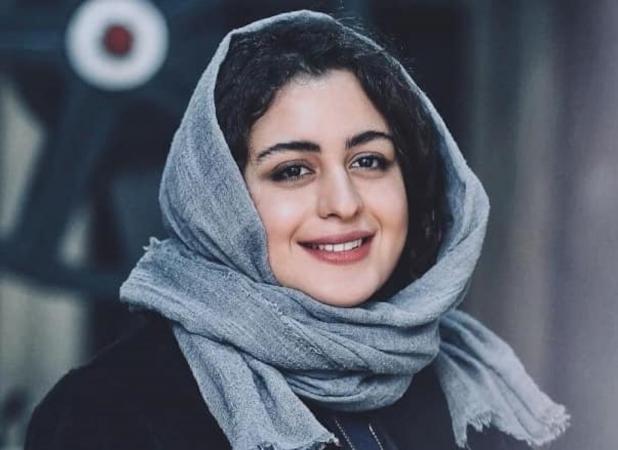 تیپ ژولیده و غیر رسمی فاطیما بهارمست در یک مراسم