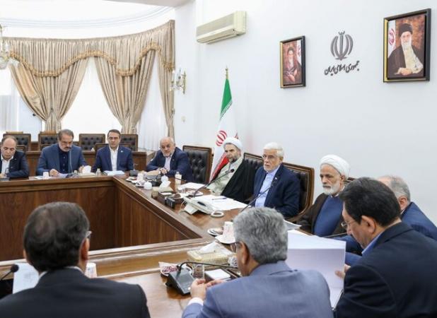 عارف: بازنگری کلی در شیوه تأمین کالاهای اساسی در دستور کار است