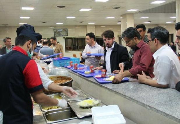 توزیع روزانه بیش از ۶ هزار پرس غذا در سلف دانشجویی دانشگاه محقق اردبیلی